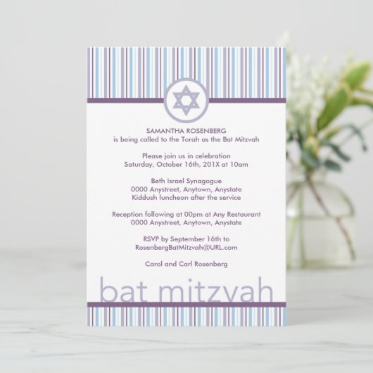 Paarse Stripes Bat Mitzvah Uitnodiging (Staand voorkant)