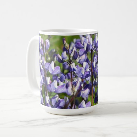 Paarse subalpine Lupine Floral Koffiemok (Voorkant links)