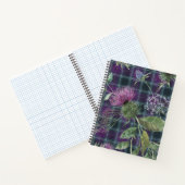 Paarse Tartan met Thistle Overlay Notitieboek (Binnen)