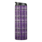 Paarse tartan stof: gestructureerde achtergrond. thermosbeker (Geroteerd rechts)