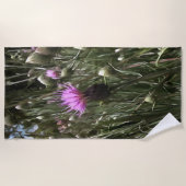 Paarse Thistle Wildflower Realiserende kunst Strandlaken (Voorkant)
