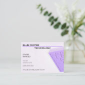 Paarse toetsenbord informatietechnologie visitekaartje (Staand voorkant)