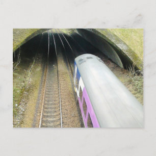 Paarse trein, spoorbaan, tunnel, reizen briefkaart