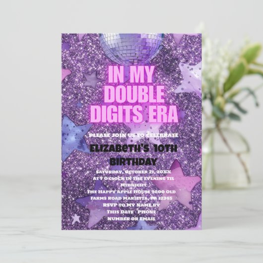 Paarse trendy in mijn dubbele cijfers tijdperk ver kaart (Staand voorkant)