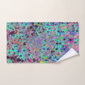 Paarse tuin met Psychedelic Aquamarine Flowers Bad Handdoek (Handdoek)