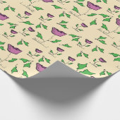 Paarse tulpen op gele achtergrond cadeaupapier (Hoek)