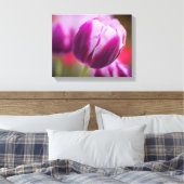 Paarse tweetone Tulp Canvas Afdruk (Insitu (Slaapkamer))