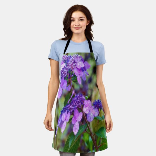 Paarse Twist en Shout Hydrangea Flower Schort (Gedragen)