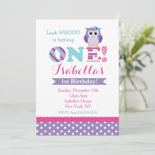 Paarse uil verjaardagsuitnodigingen kaart (Staand voorkant)