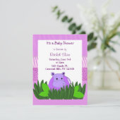 Paarse uitnodiging tot het Baby shower Hippo (Staand voorkant)