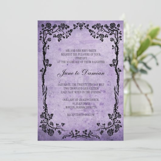 Paarse uitnodiging tot het huwelijk (Staand voorkant)