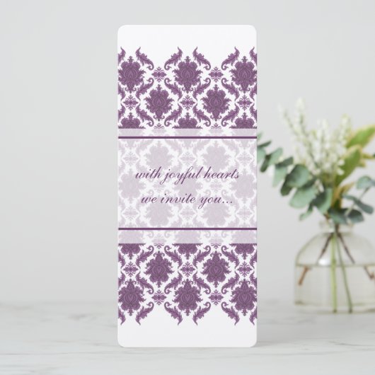 Paarse uitnodigingen tot weduwschap over Damask (Staand voorkant)
