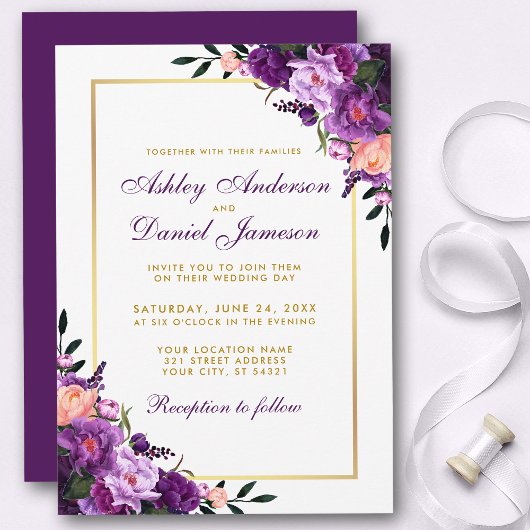 Paarse ultra Violet Floral Gold Wedding nodigt de  Kaart