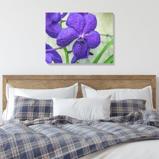 Paarse vanda orchidee uitzicht canvas print (Insitu (Slaapkamer))