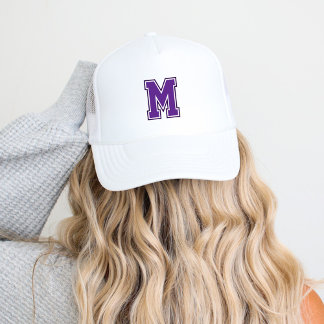 Paarse varsity monogram trucker pet