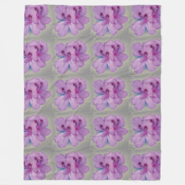 Paarse ventilator op zilvergrijze rugzak fleece deken