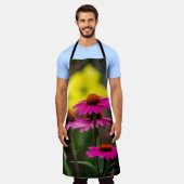 Paarse verklikstof schort (Gedragen)