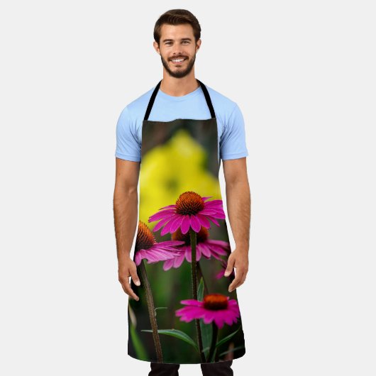 Paarse verklikstof schort (Gedragen)