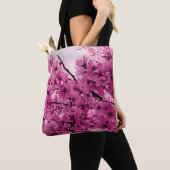 Paarse vertakkingen voor sierkersen, gestileerd tote bag (Dichtbij)