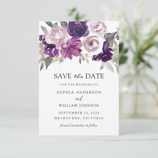 Paarse Violet Floral Waterverf Wedding Save The Date (Staand voorkant)
