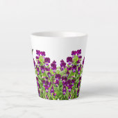Paarse Viooltje Bloem Latte Mok (Voorkant)