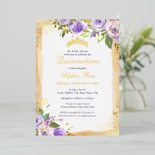 Paarse Vlinder Bloemen Roos Quinceanera Folie Uitnodiging (Staand Voorkant)