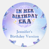 Paarse vlinder in haar verjaardagsfeestje ronde sticker (Voorkant)