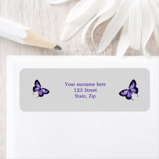 Paarse vlinder op zilveren achtergrond Label (Insitu)