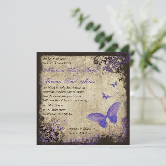 Paarse Vlinder  Vierkante Bruiloft Uitnodiging (Staand voorkant)