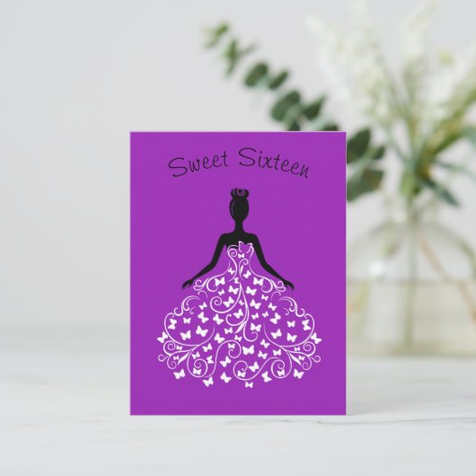 Paarse vlinderjurk Sweet Sixteen Invitation Uitnodiging Briefkaart (Staand voorkant)