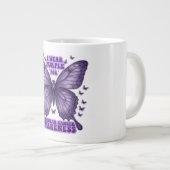 Paarse vlinderkanker bewustzijn grote koffiekop (Voorkant rechts)