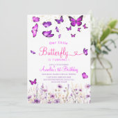 Paarse vlinderverjaardag kaart (Staand voorkant)
