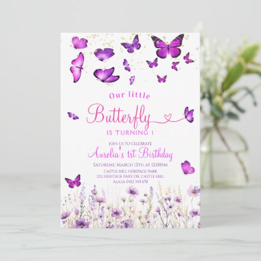 Paarse vlinderverjaardag kaart (Staand voorkant)