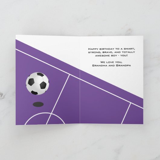 Paarse Voetballer Football Ball Boy Verjaardag Kaart (Binnen)