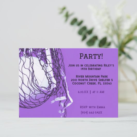 Paarse volleybal verjaardag kaart (Staand voorkant)