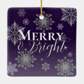 Paarse vrolijke en felle sneeuwvlokken kerst keramisch ornament (Achterkant)