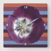 Paarse wandsluiting vierkante klok (Voorkant)