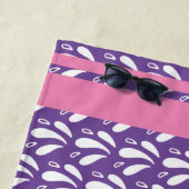 Paarse waterpatroon Stripe Retro kano otter naam Strandlaken (In situ)