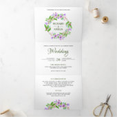 Paarse Waterverf Bloemenkrans Foto bruiloft Drieluik Uitnodiging (Binnen)