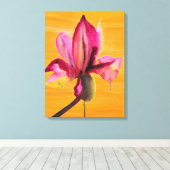 Paarse waterverf orchidee kunst op oranje pop canvas afdruk (Insitu (Houten vloer))