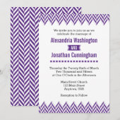 Paarse White Herringbone Wedding Invitation Kaart (Voorkant / Achterkant)