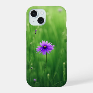 Paarse wilde bloemen in groen veld iPhone 15 case