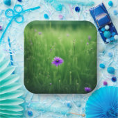 Paarse wilde bloemen in groen veld papieren bordje (Feest)