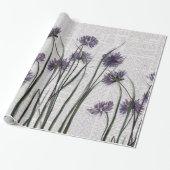 Paarse wilde bloemen op de  krant: cadeaupapier (Uitgerold)