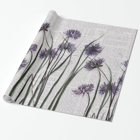 Paarse wilde bloemen op de  krant: cadeaupapier (Uitgerold)