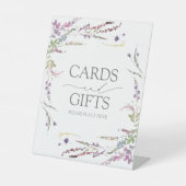 Paarse wilderbloemkalligrafie Weddenschap Gift Reclamebord Met Voetstuk (Voorkant)