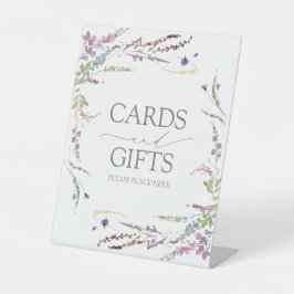 Paarse wilderbloemkalligrafie Weddenschap Gift Reclamebord Met Voetstuk