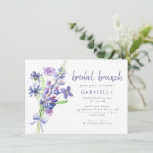 Paarse Wildflower Bouquet Bridal Brunch Uitnodigin Kaart (Staand voorkant)