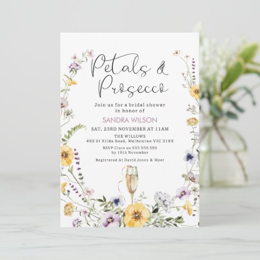 Paarse Wildflower Petals Prosecco Vrijgezellenfees Kaart (Staand voorkant)