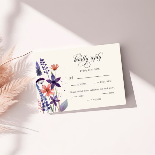 Paarse Wildflower Wedding Meal Choice RSVP Kaartje